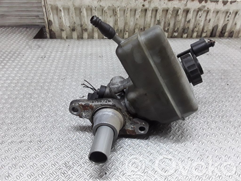 Volkswagen PASSAT B6 Pompă centrală de frână 