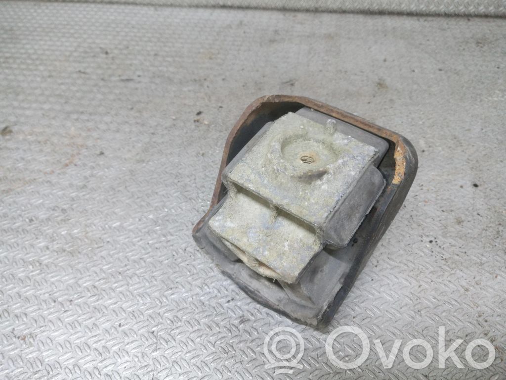 Mercedes-Benz Sprinter W906 Engine mount bracket 