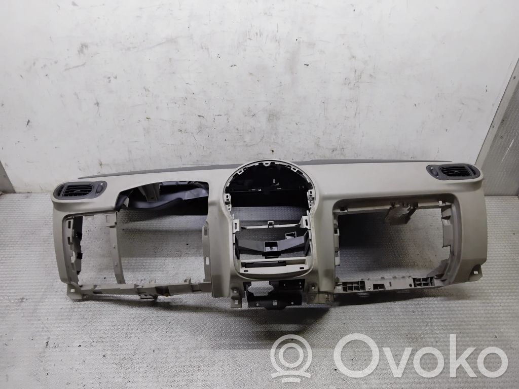 Dashboard   8200326815