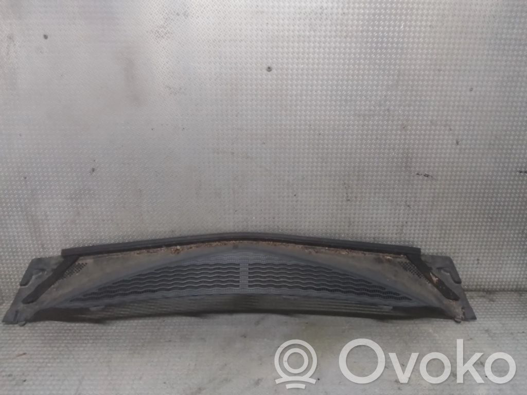 Renault Modus Wiper trim 