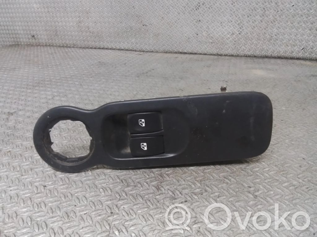 Electric window control switch   E28982