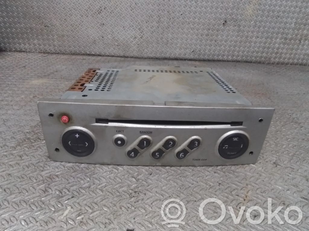 Radio/CD/DVD/GPS-pääyksikkö   8200357388
