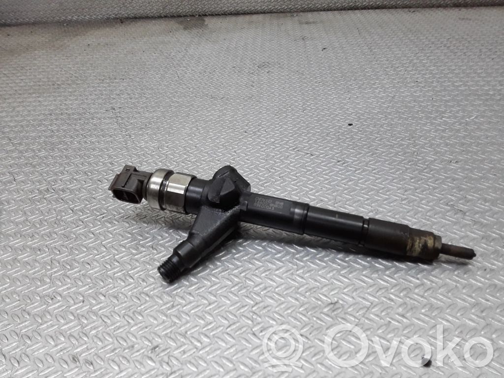Nissan Primera Inyector de combustible 
