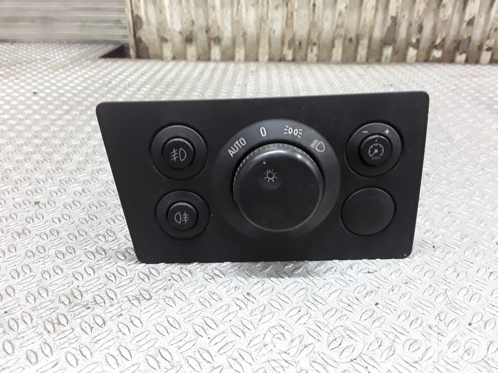 Opel Zafira B Interruptor de luz 