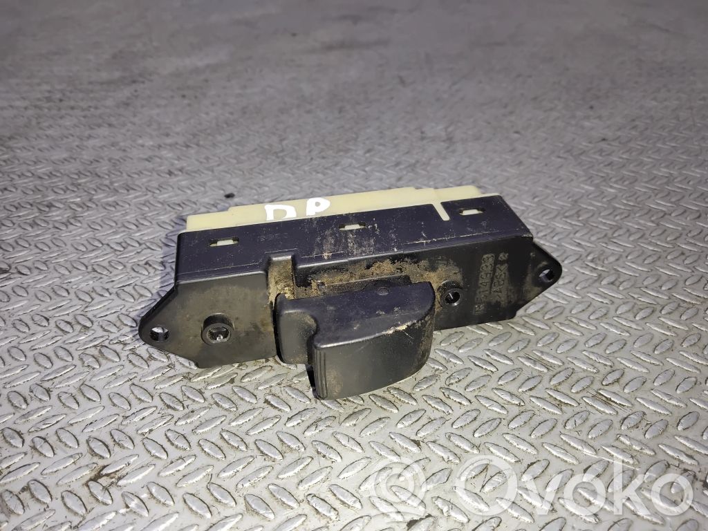 Electric window control switch   8608A022