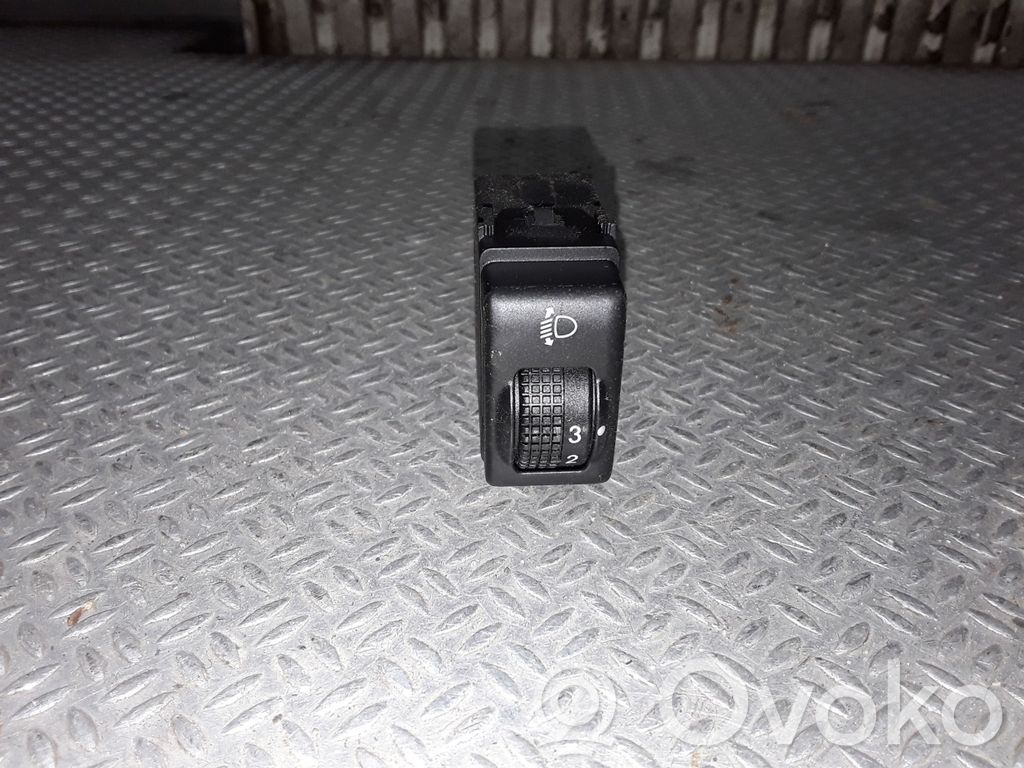 Nissan Note (E11) Headlight level height control switch 