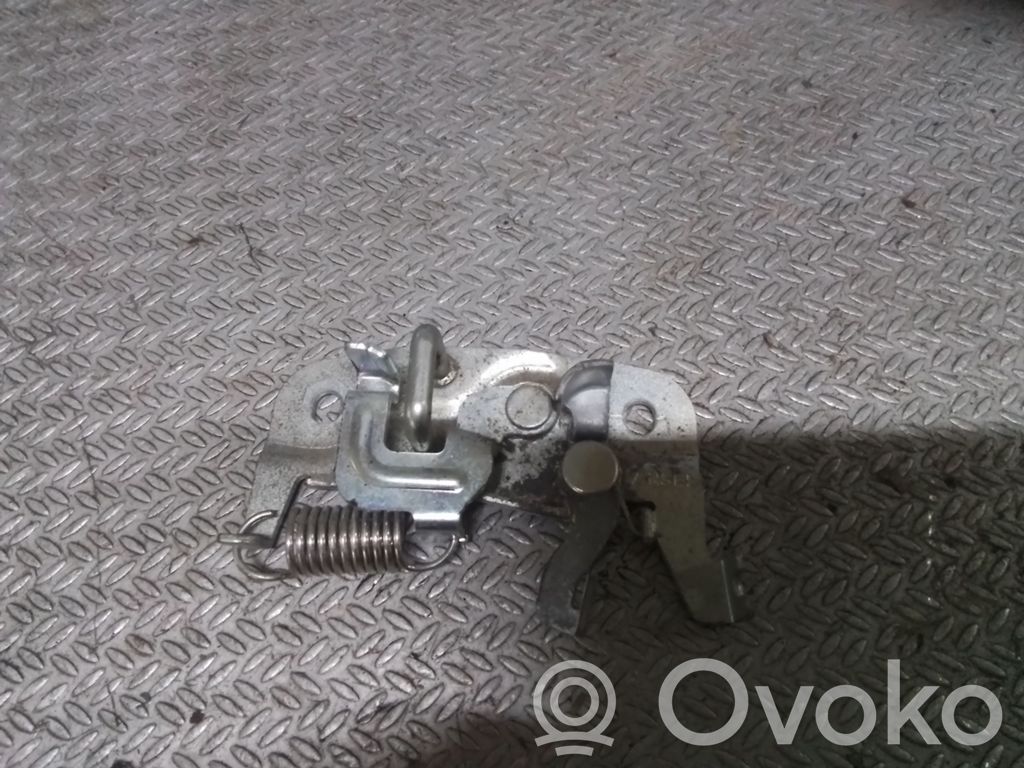 Trunk lock loop