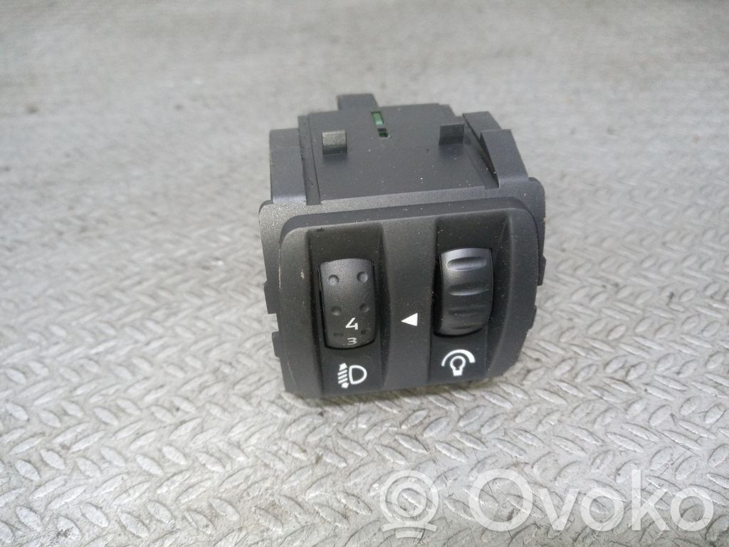Renault Twingo II Headlight level height control switch 