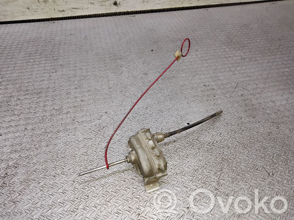 Audi A8 S8 D2 4D Fuel tank cap lock motor 