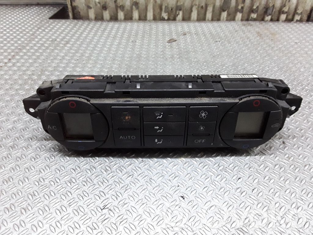 Ford Focus C-MAX Climate control unit 