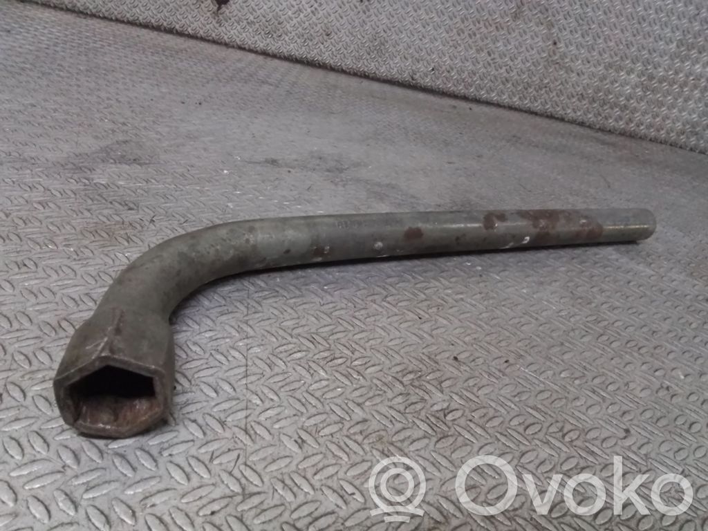 Wheel nut wrench   4D0012219