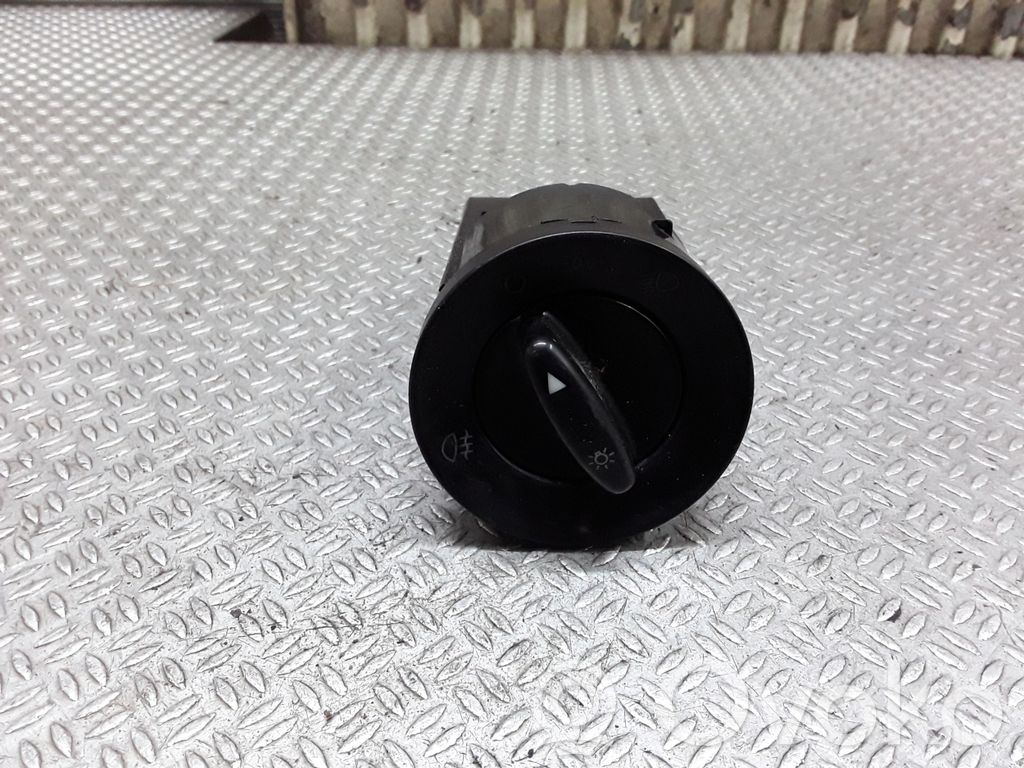 Interruptor de luz   8L1941531G