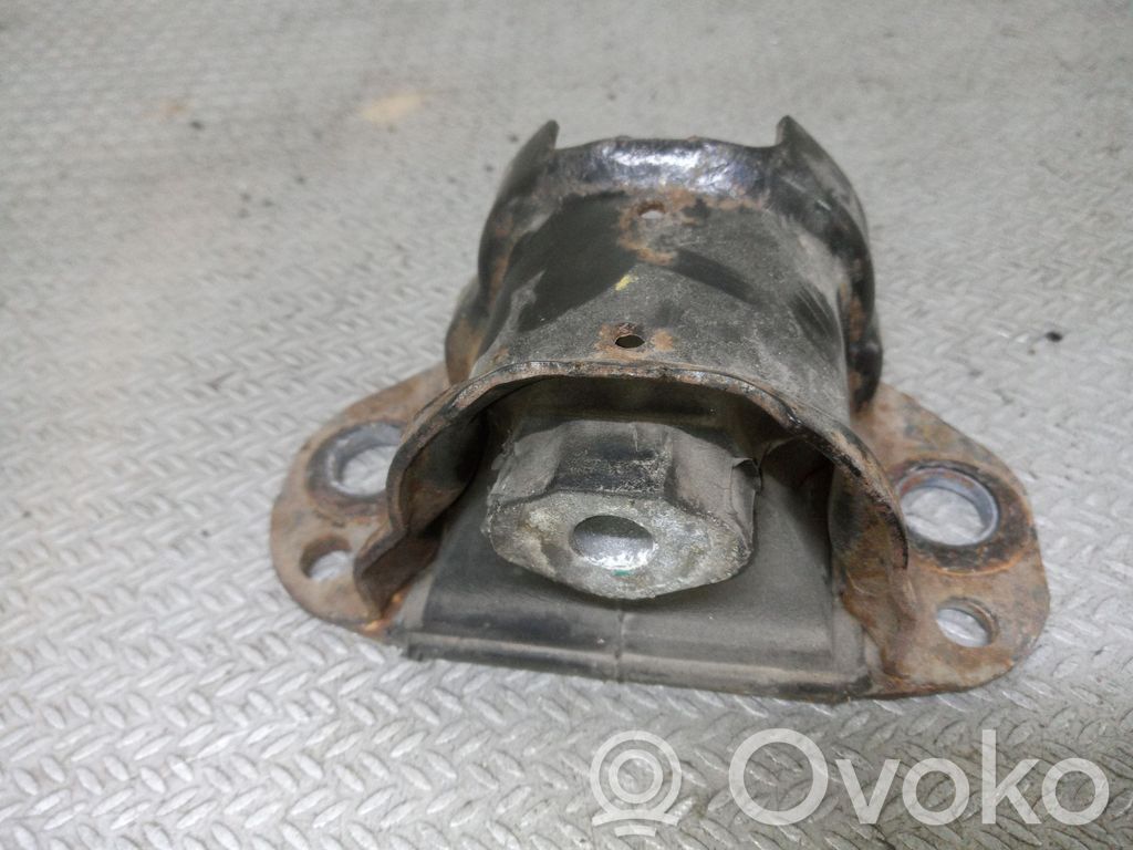 Renault Thalia II Engine mount bracket 