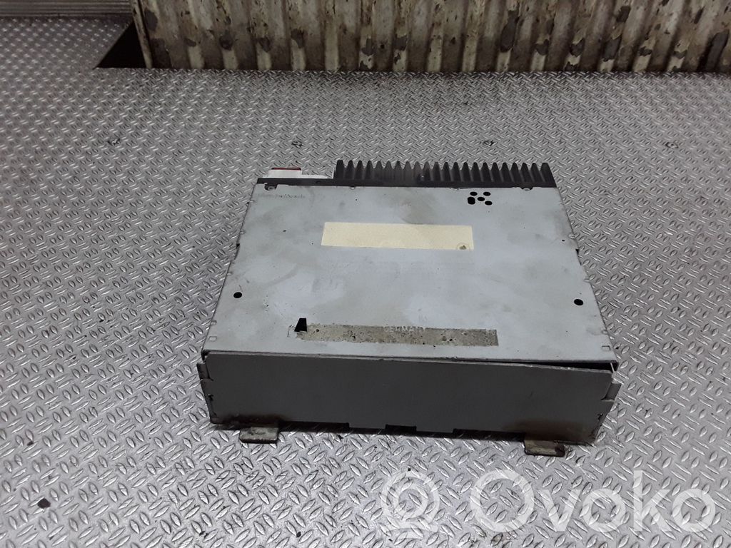 Sound amplifier   65126907130