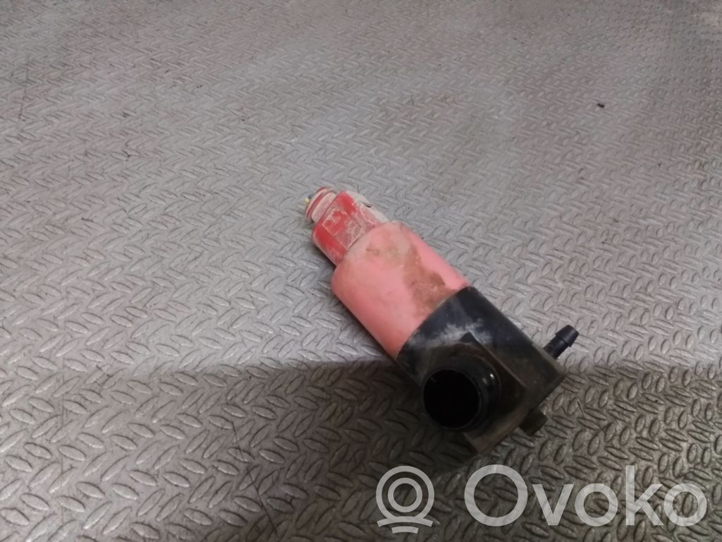 Toyota Yaris Windscreen/windshield washer pump 
