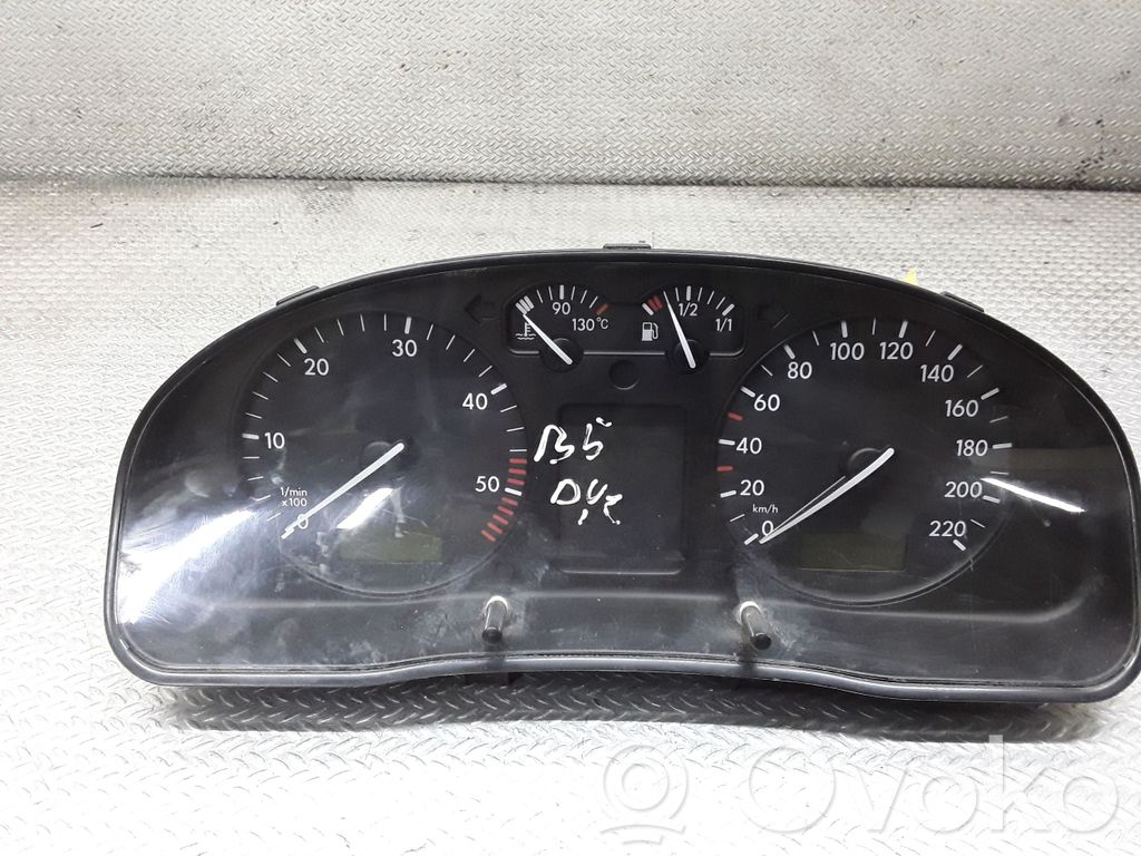 Volkswagen PASSAT B5 Nopeusmittari (mittaristo) 