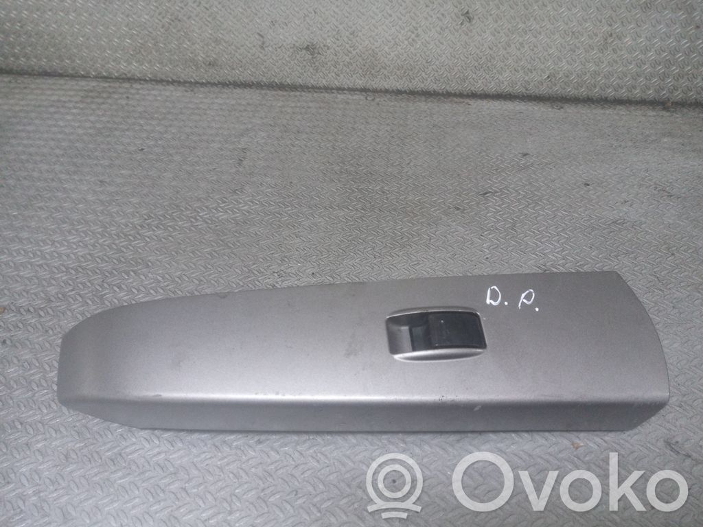 Toyota Prius (XW20) Przyciski szyb 