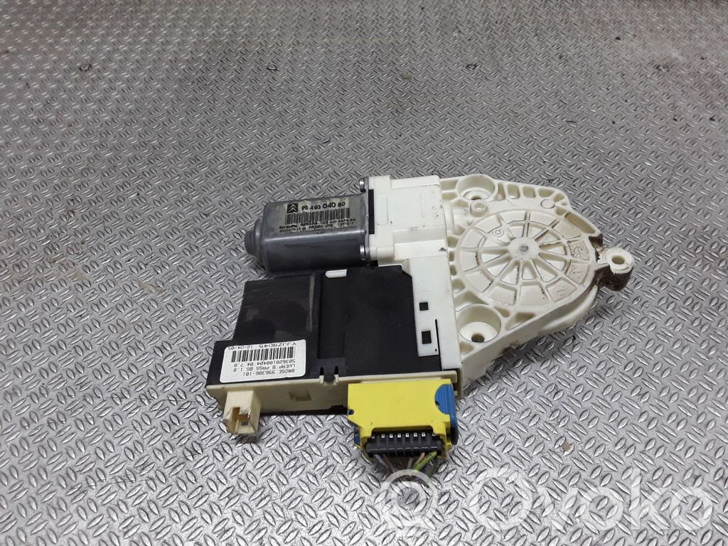 Citroen C5 Front door window regulator motor 