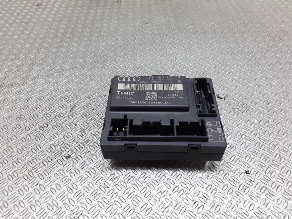 Unidad de control/módulo de la puerta   4F0959793E
