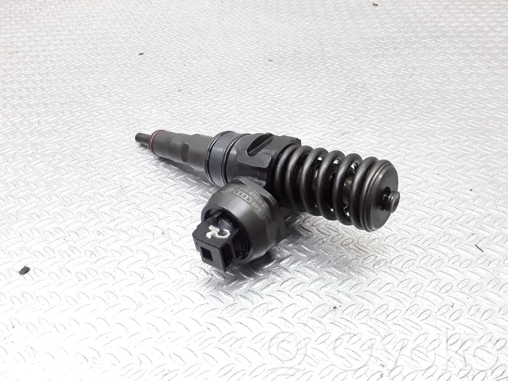 Injector combustibil   038130073BA