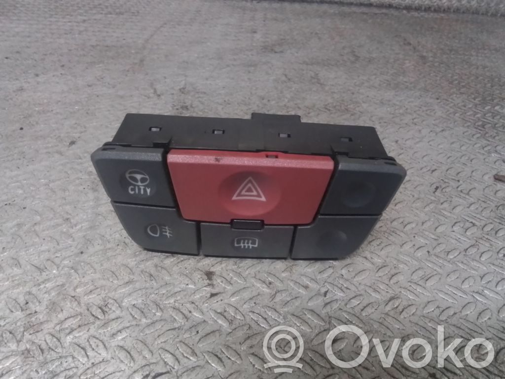 Fiat Panda II Hazard light switch 