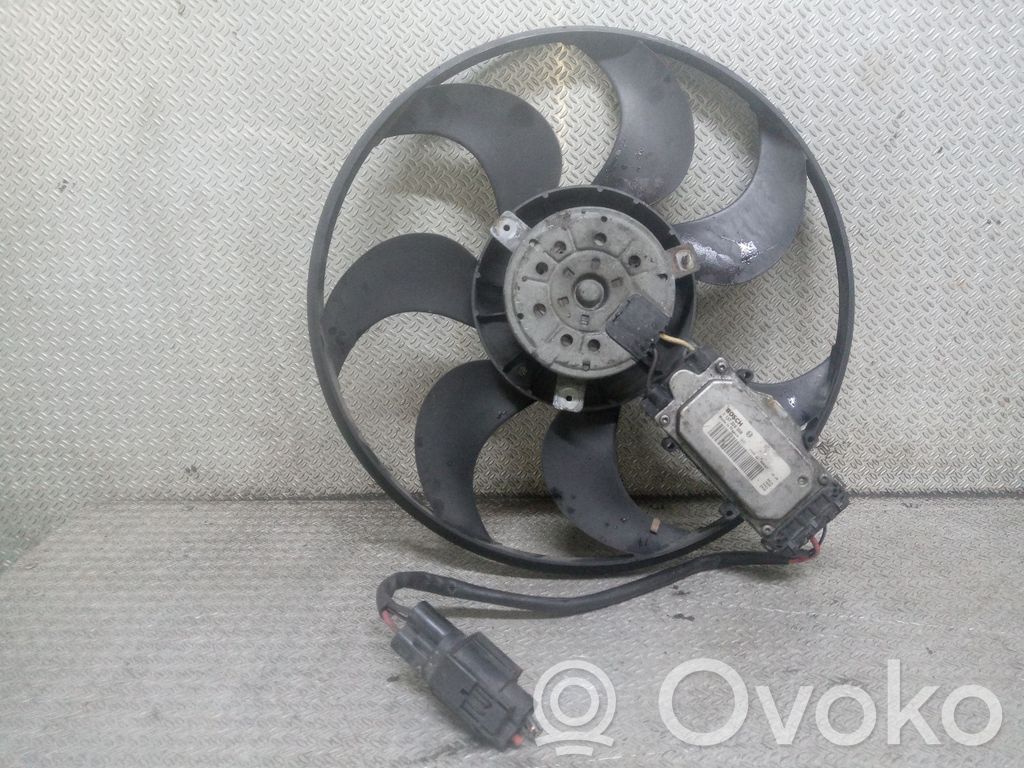 Ford Focus Elektrisks radiatoru ventilators 