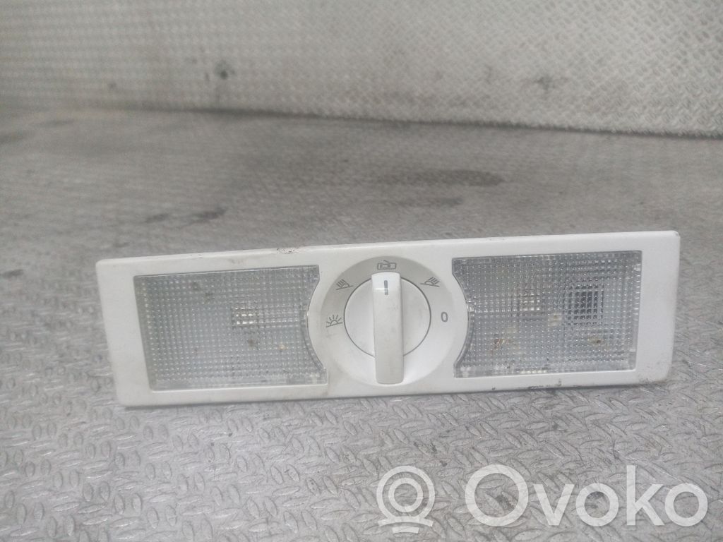 Etuistuimen valo   0886400