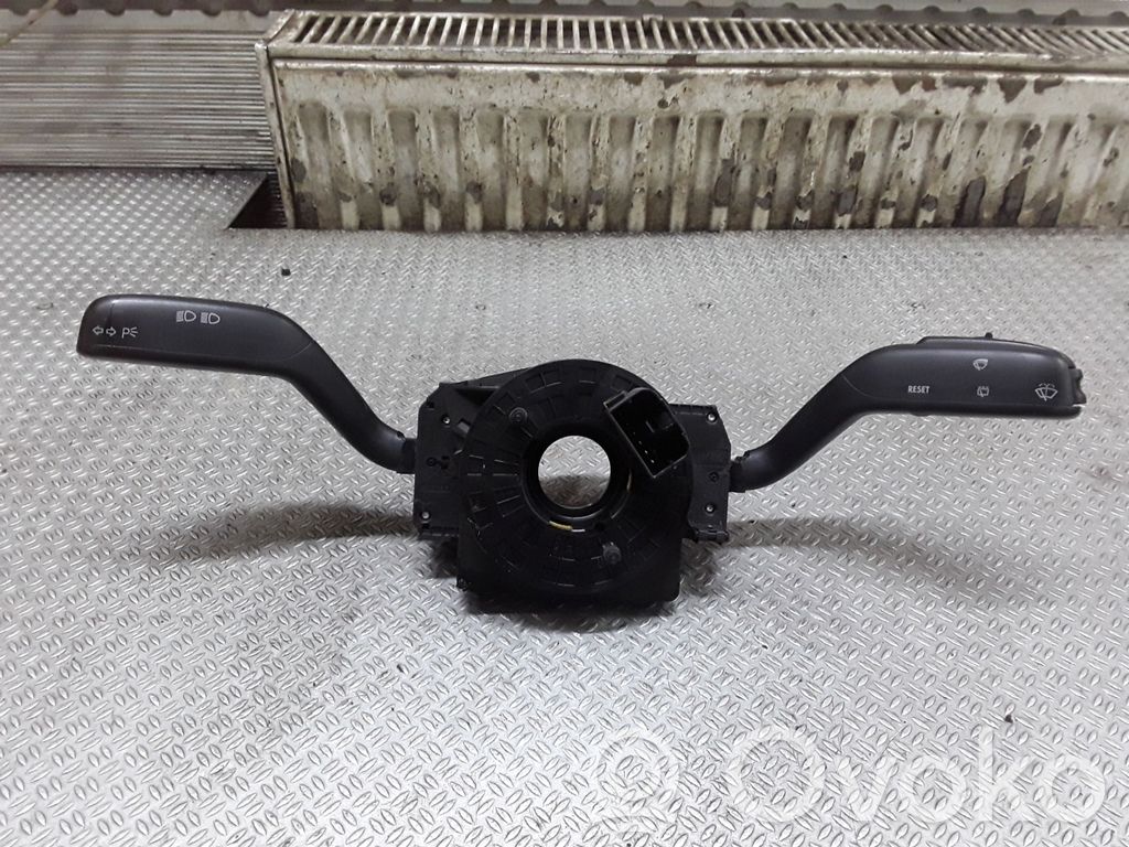 Seat Ibiza IV (6J,6P) Leva/interruttore dell’indicatore di direzione e tergicristallo 