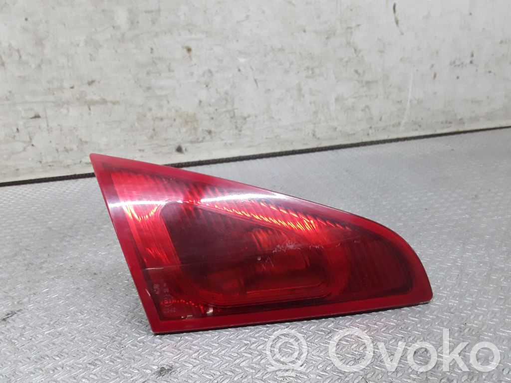 Mitsubishi Colt CZ3 Lampy tylnej klapy bagażnika 