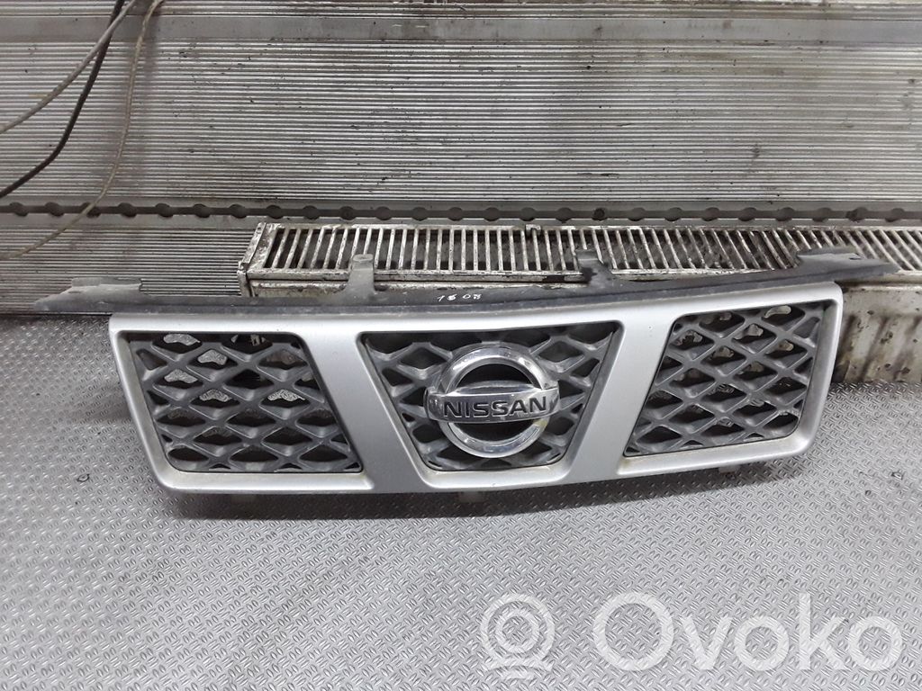 Nissan X-Trail T30 Griglia superiore del radiatore paraurti anteriore
