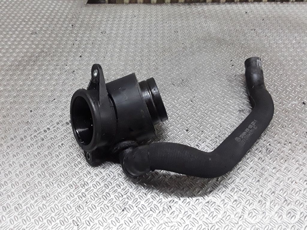 Breather/breather pipe/hose   059103221K