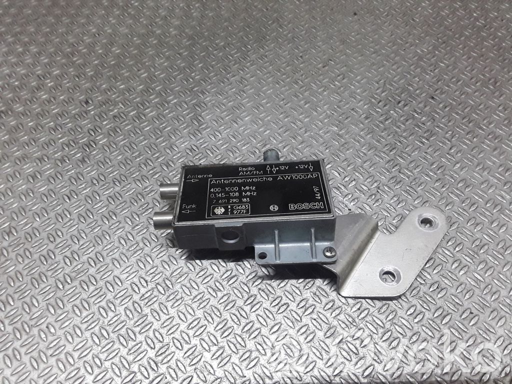Audi A8 S8 D2 4D Antenos stiprintuvas 