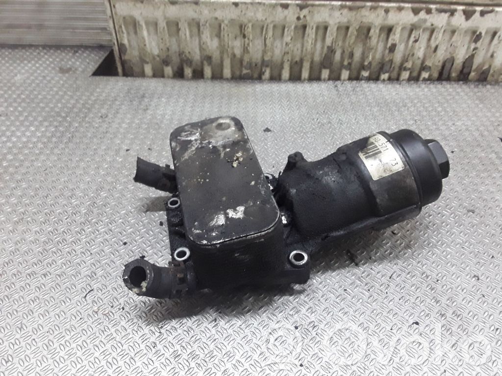Oil filter mounting bracket   90571673