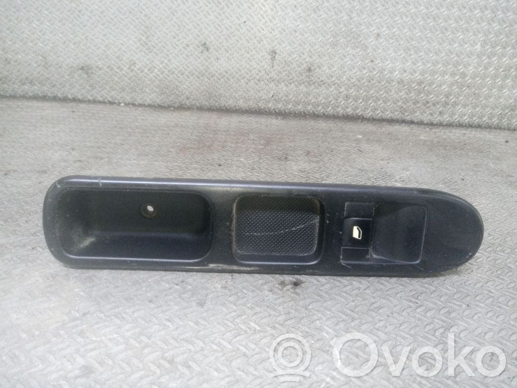 Interruptor del elevalunas eléctrico   96351625XT