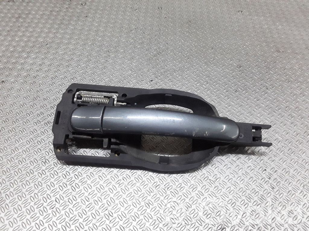 Etuoven ulkokahva