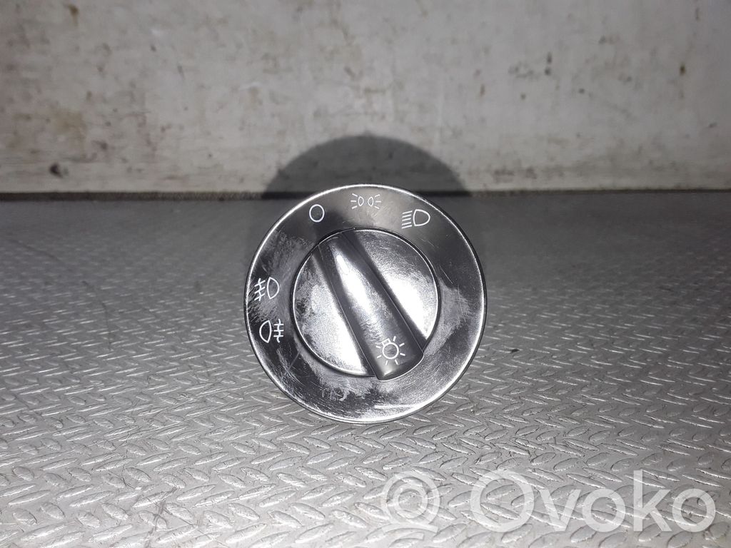 Volkswagen Golf IV Light switch 