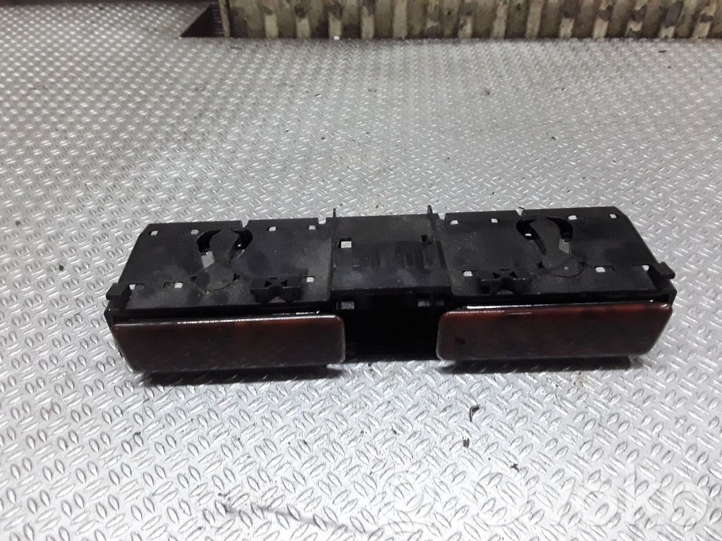 Compartimiento/consola central del panel   3D0857558B