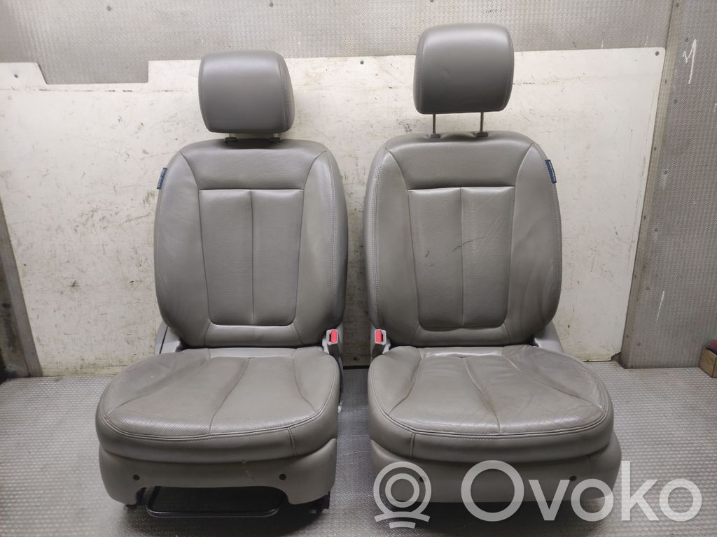 Interior set
