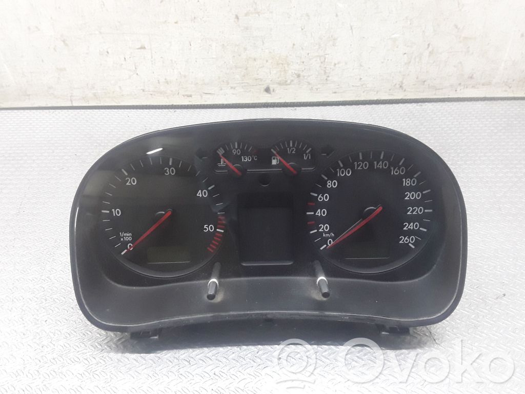 Volkswagen Golf IV Nopeusmittari (mittaristo) 