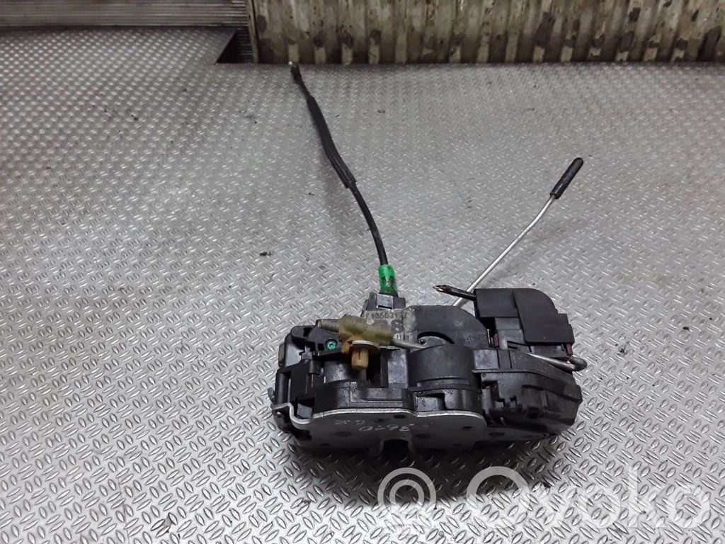 Opel Insignia A Zamek drzwi tylnych 