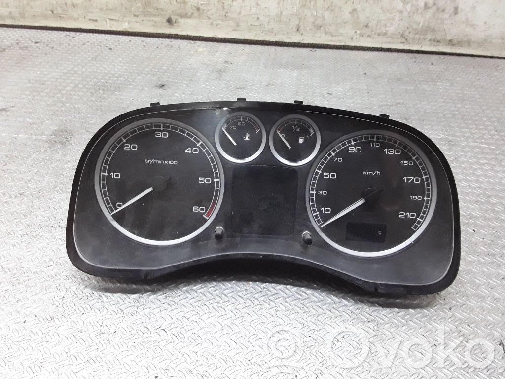 Peugeot 307 Nopeusmittari (mittaristo) 