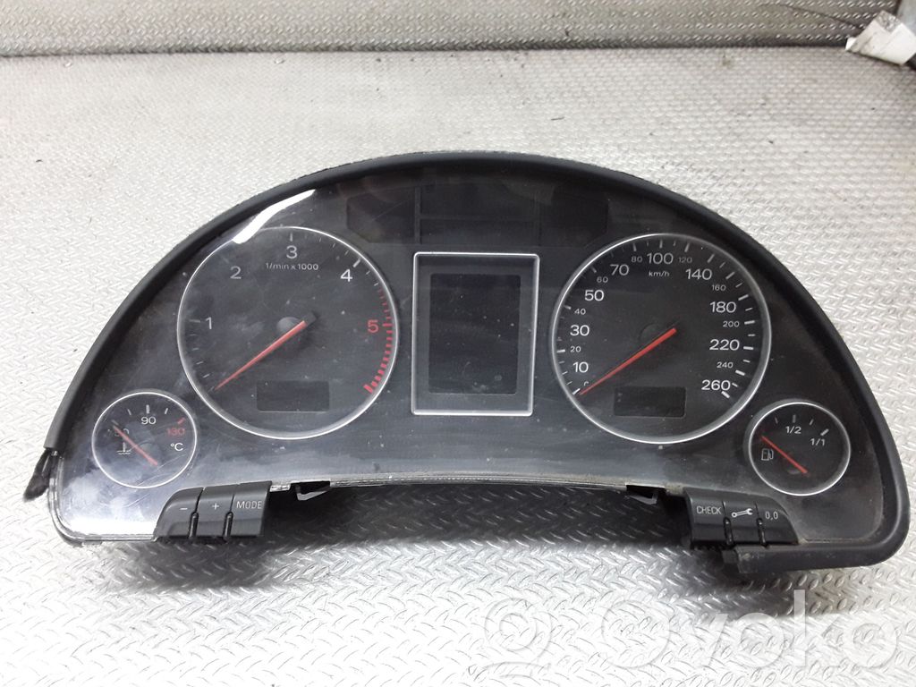 Audi A4 S4 B6 8E 8H Nopeusmittari (mittaristo) 