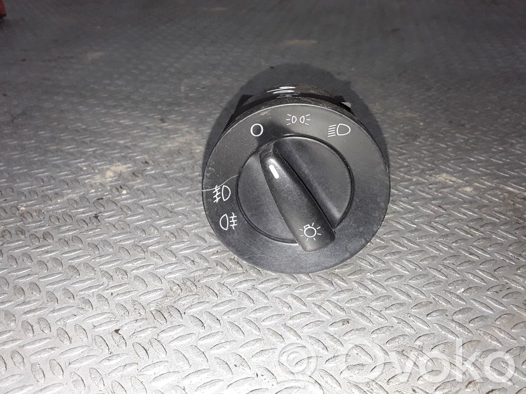 Interruptor de luz   1C0941531A
