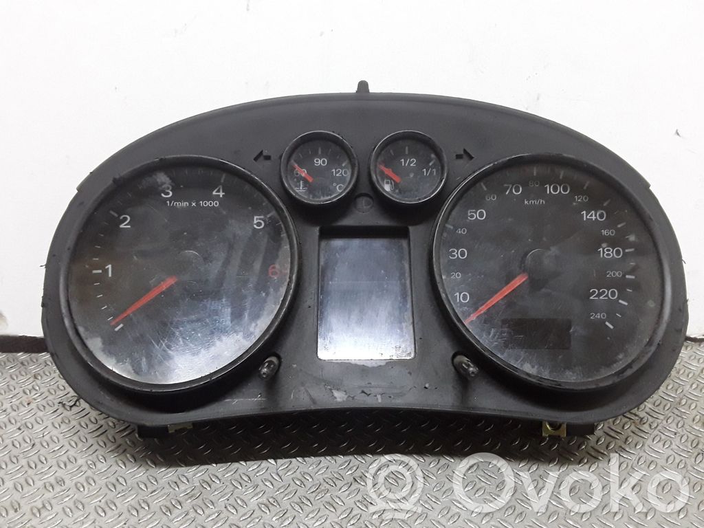 Audi A2 Speedometer (instrument cluster) 