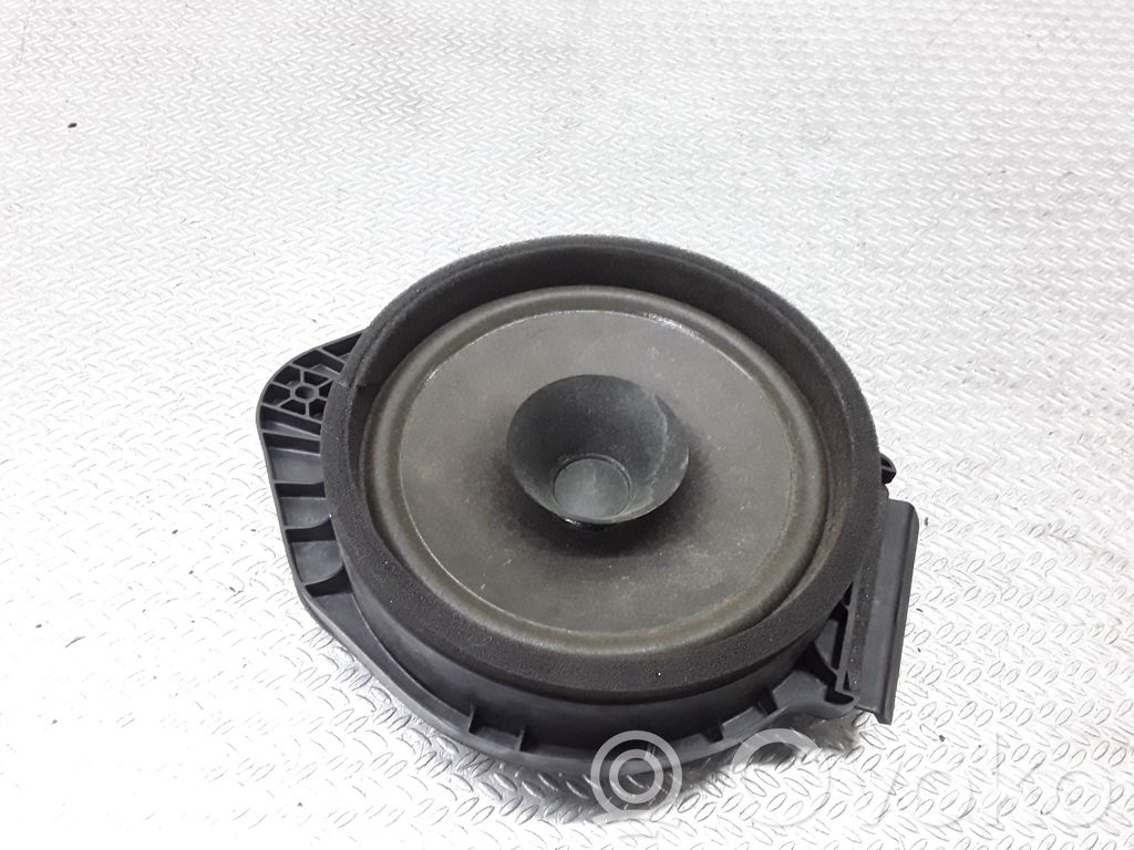 Rear door speaker