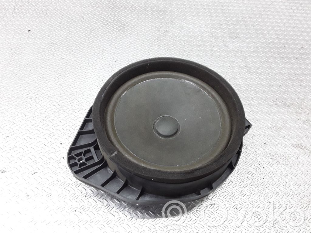 Chevrolet Orlando Front door speaker 