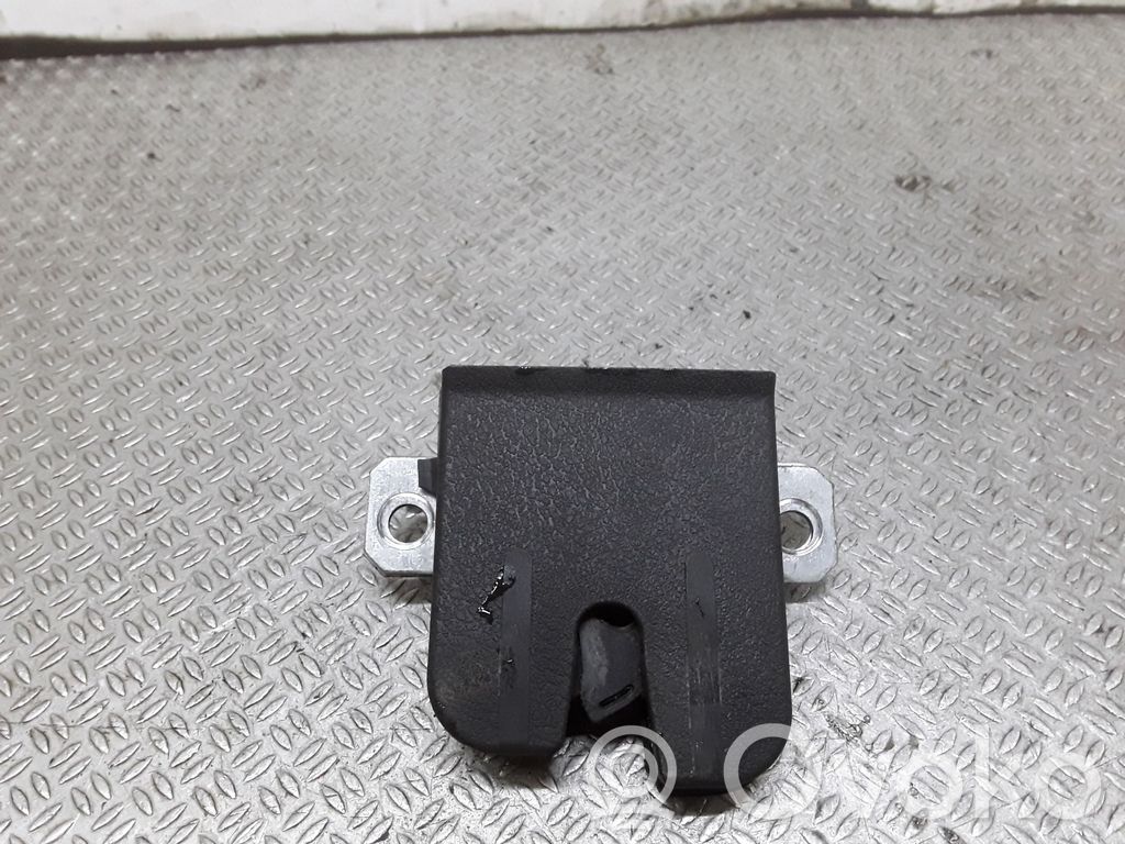 Volkswagen Polo IV 9N3 Încuietoare portbagaj 