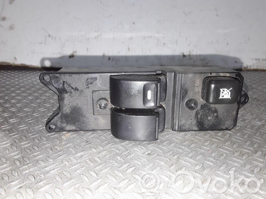Interruptor del elevalunas eléctrico   MR587959