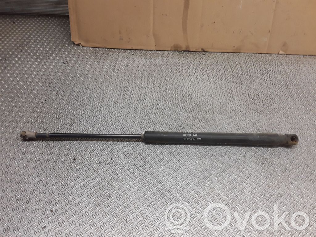 Alfa Romeo 147 Tailgate/trunk strut/damper 