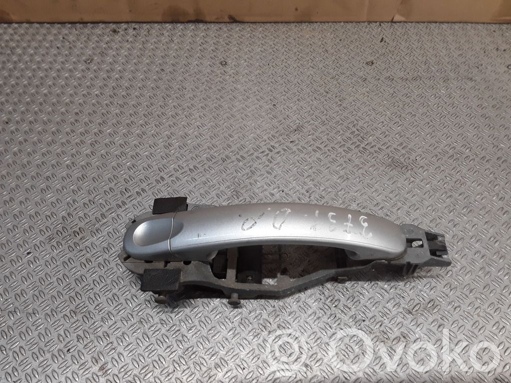 Manecilla externa puerta delantera   1K0837686A